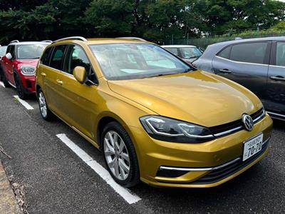 2017 Volkswagen Golf - Thumbnail