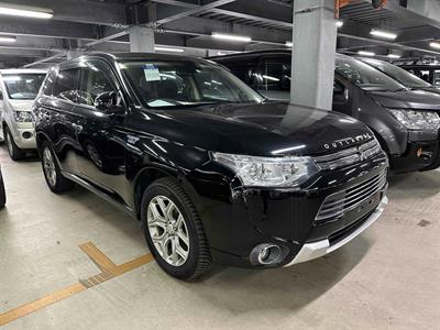 2014 Mitsubishi Outlander - Thumbnail