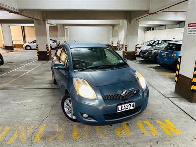 2009 Toyota Vitz - Thumbnail