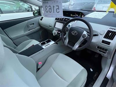 2013 Toyota Prius - Thumbnail