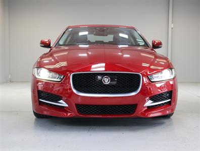 2016 Jaguar XE - Thumbnail