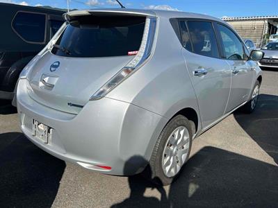 2016 Nissan Leaf - Thumbnail