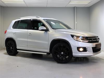 2014 Volkswagen Tiguan - Thumbnail