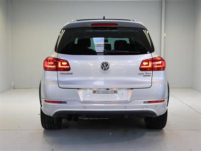 2014 Volkswagen Tiguan - Thumbnail