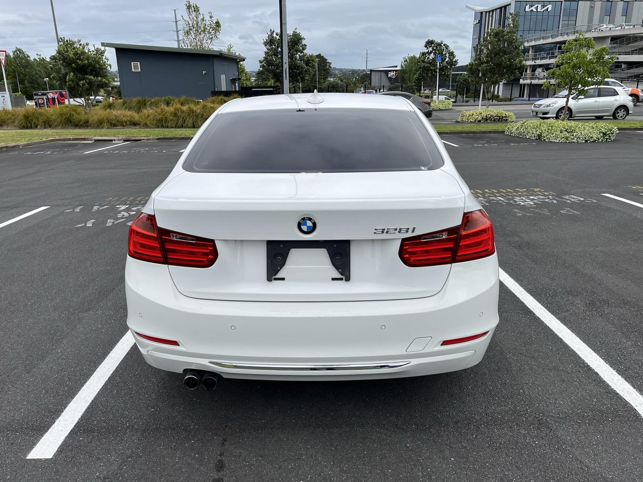 2012 BMW 328i