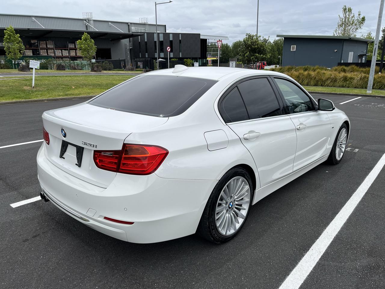 2012 BMW 328i