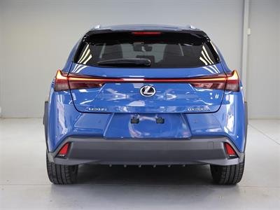 2022 Lexus UX 300e - Thumbnail