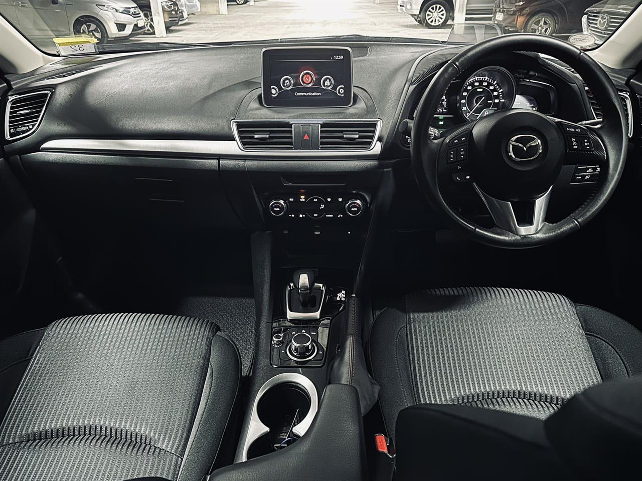 2014 Mazda Axela