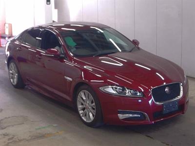 2015 Jaguar XF - Thumbnail