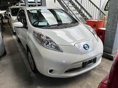 2016 Nissan Leaf - Thumbnail