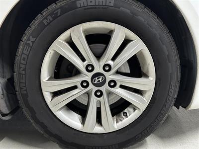 2012 Hyundai i45 - Thumbnail