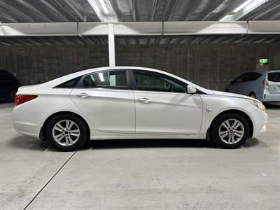 2012 Hyundai i45 - Thumbnail