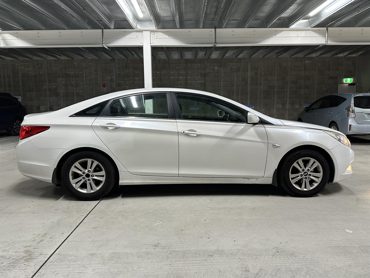 2012 Hyundai i45