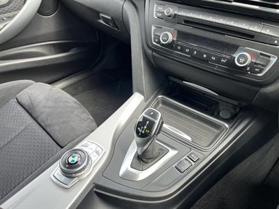 2013 BMW 320i - Thumbnail