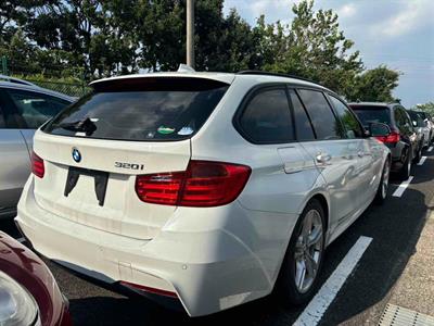 2013 BMW 320i - Thumbnail