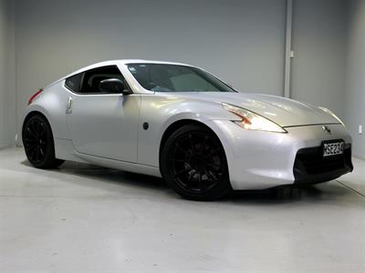 2011 Nissan Fairlady