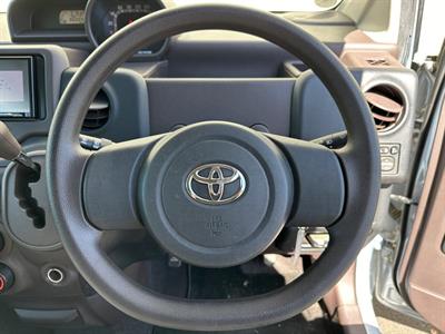 2013 Toyota Spade - Thumbnail