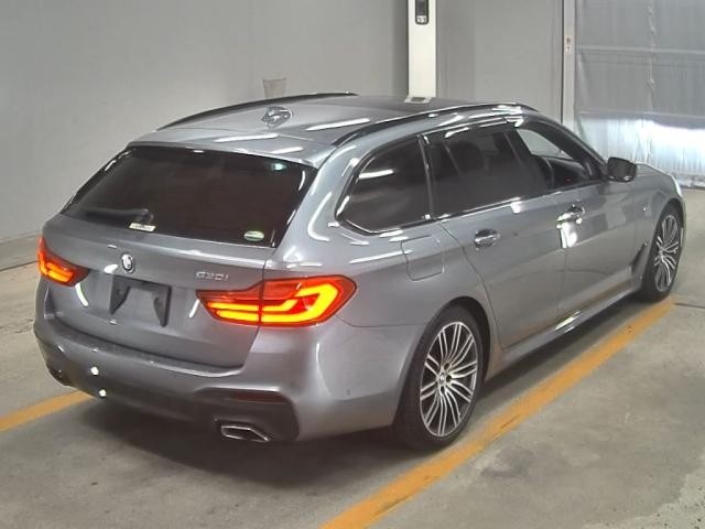 2019 BMW 530i