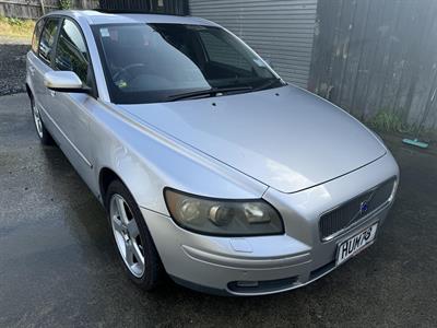 2005 Volvo v50