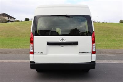 2020 Toyota Hiace - Thumbnail