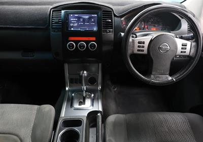 2011 Nissan Navara - Thumbnail