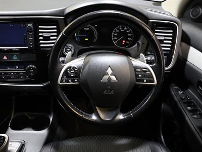 2013 Mitsubishi Outlander - Thumbnail