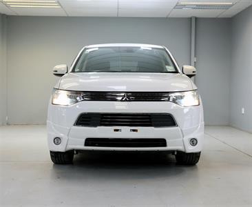 2013 Mitsubishi Outlander - Thumbnail