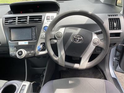 2012 Toyota Prius - Thumbnail