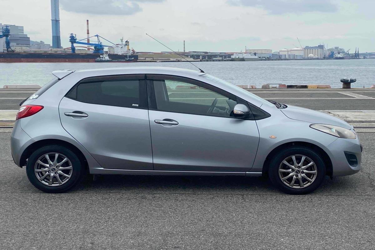 2012 Mazda Demio