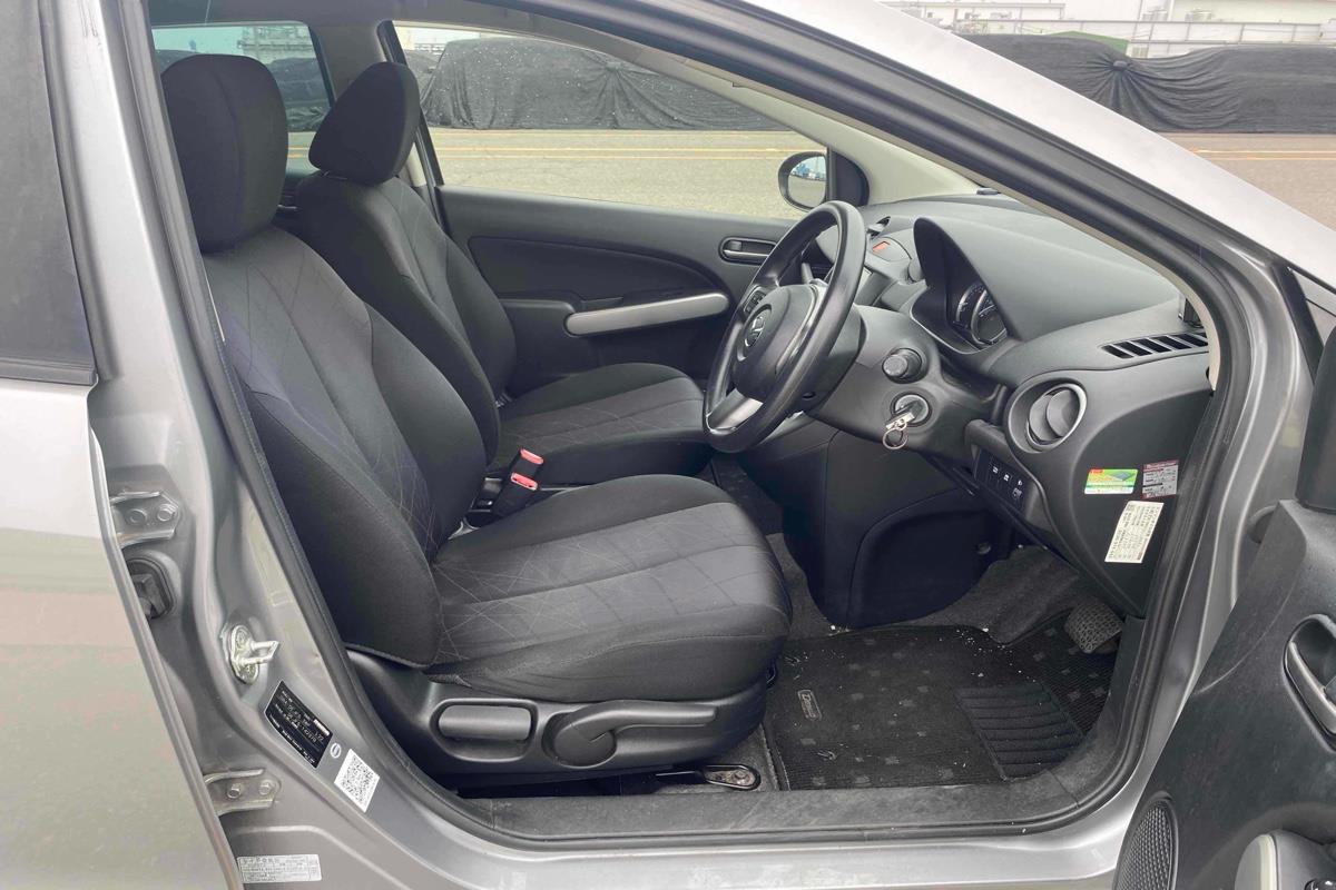 2012 Mazda Demio