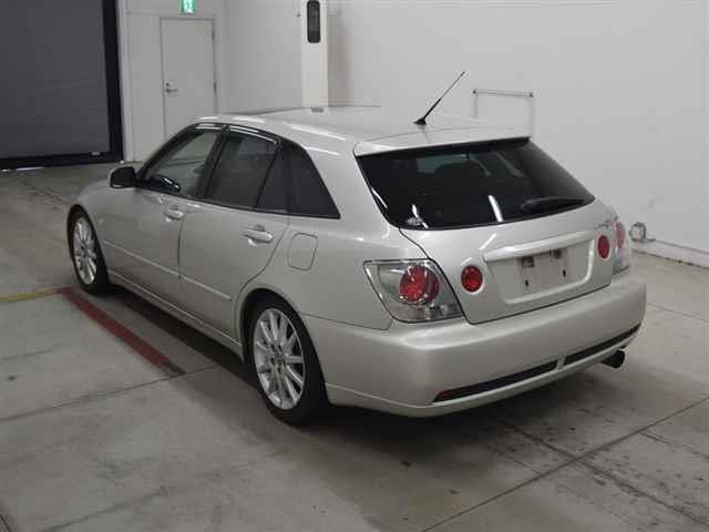 2003 Toyota Altezza