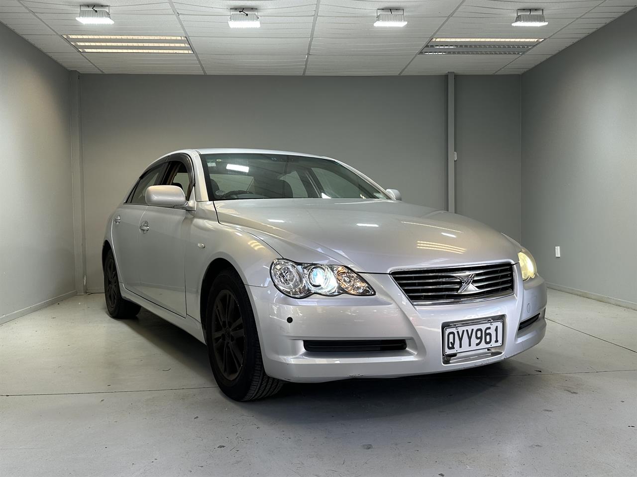 2005 Toyota Mark-X