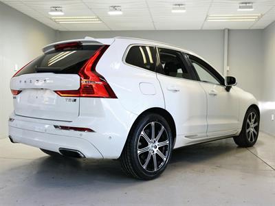 2018 Volvo XC60 - Thumbnail