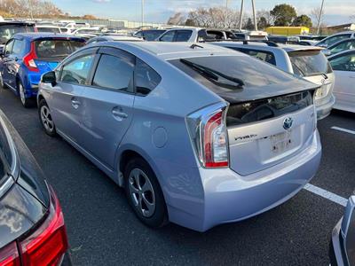 2012 Toyota Prius - Thumbnail