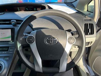 2012 Toyota Prius - Thumbnail