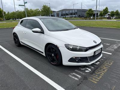 2011 Volkswagen Scirocco - Thumbnail