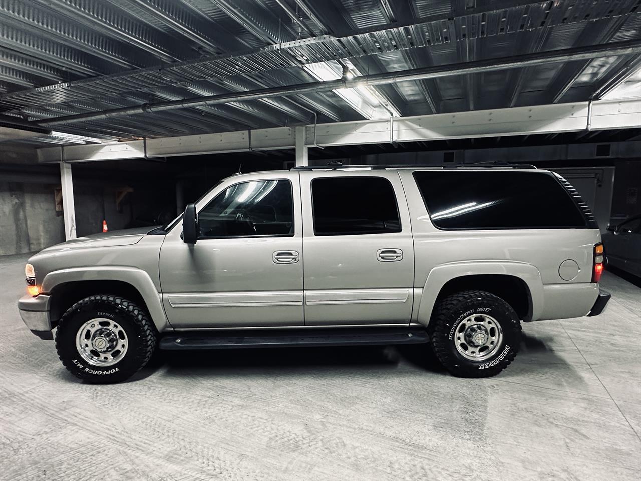 2005 Chevrolet SUBURBAN