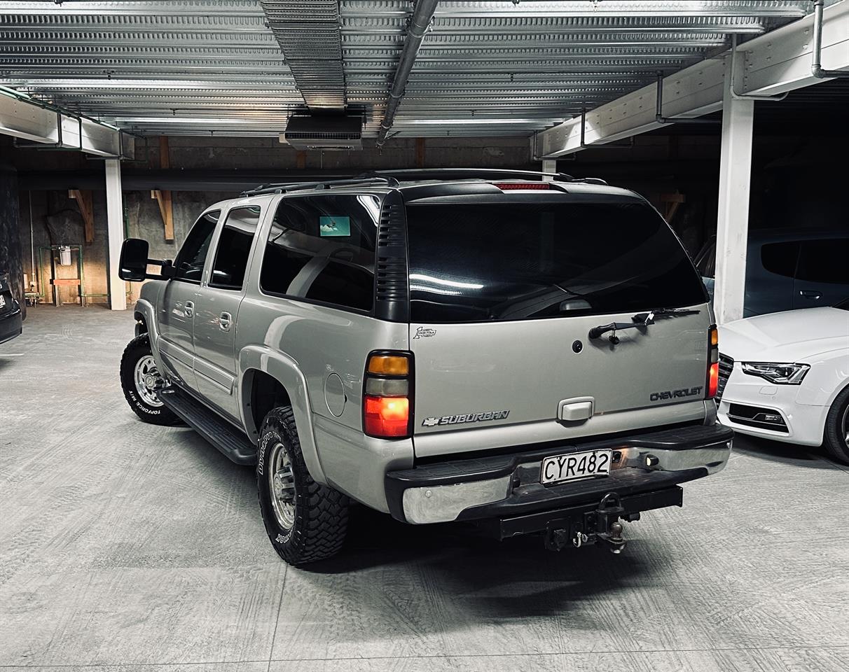 2005 Chevrolet SUBURBAN