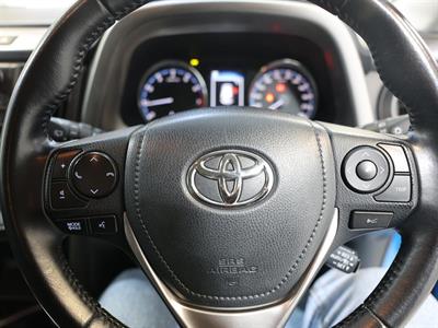 2016 Toyota RAV4 - Thumbnail