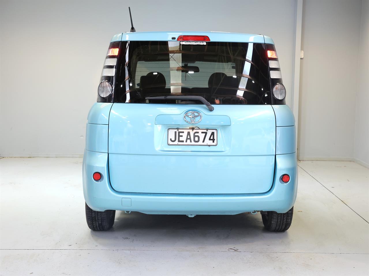 2010 Toyota Sienta